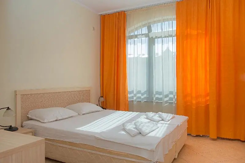 1 Bedroom Apartment with balcony and with pool view