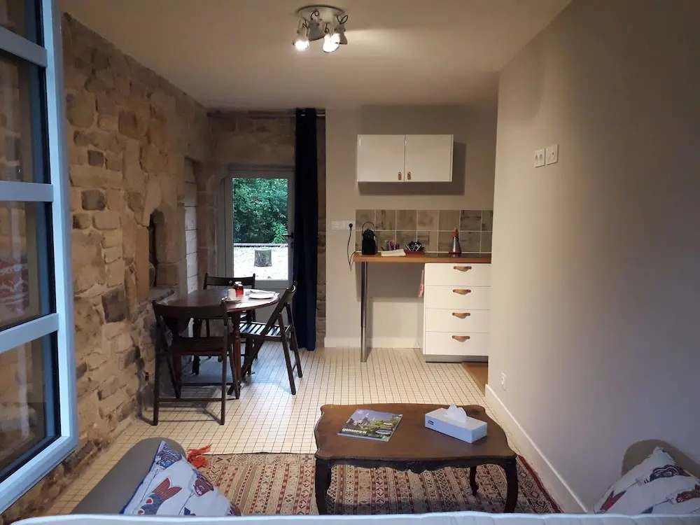 Basement Apartment with garden view
