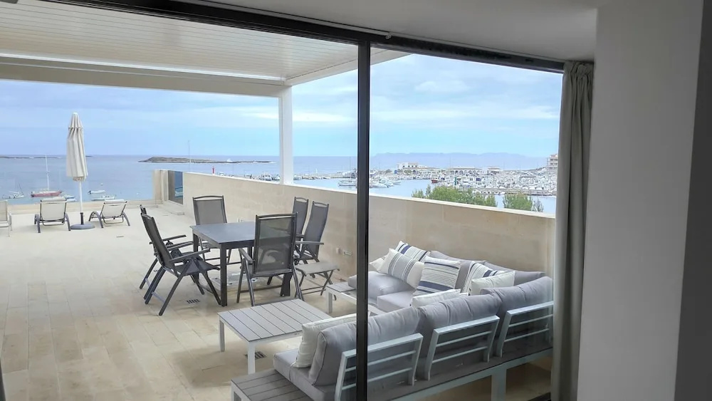 Balcony & Terrace