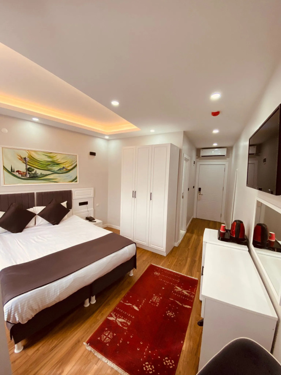 Superior Double room (full double bed)