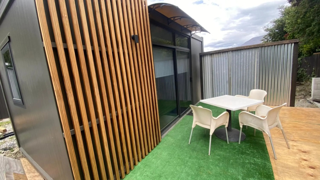 The Hideaway - On-site Hot Tube - Close to town