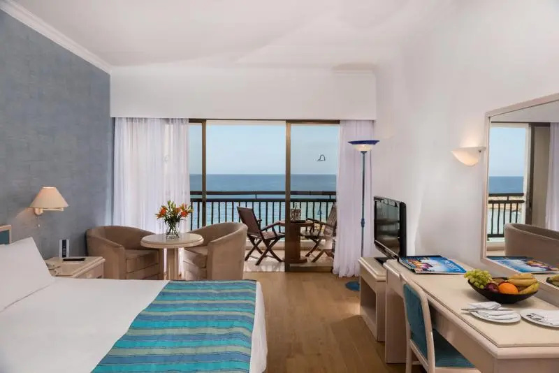 Coral Beach Hotel and Resort - Chambres