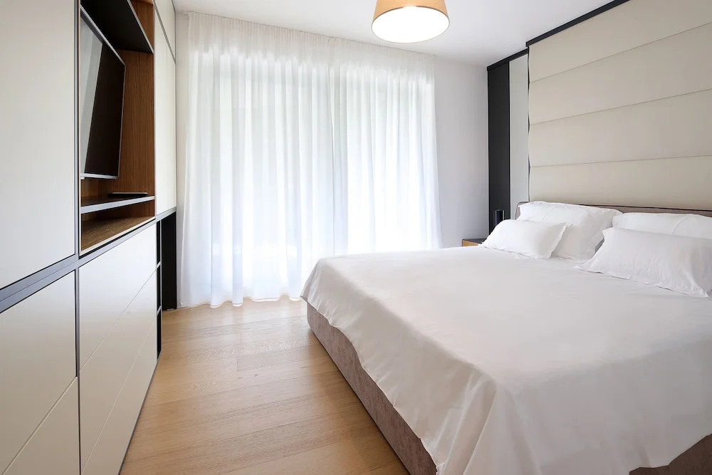 New Apartment with Swimming Pool - фото 3