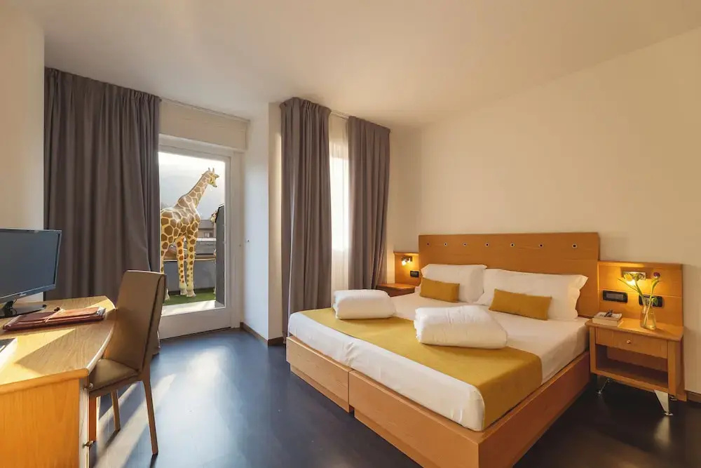 Comfort room