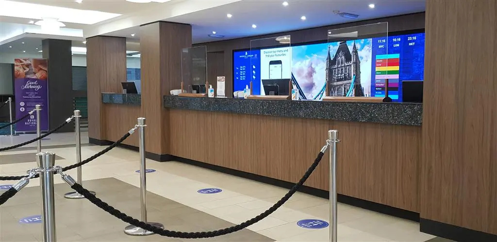 City Sleeper at Royal National Hotel — фото
