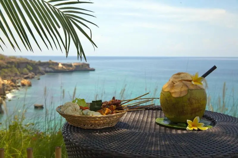 Beach & Waterfront
