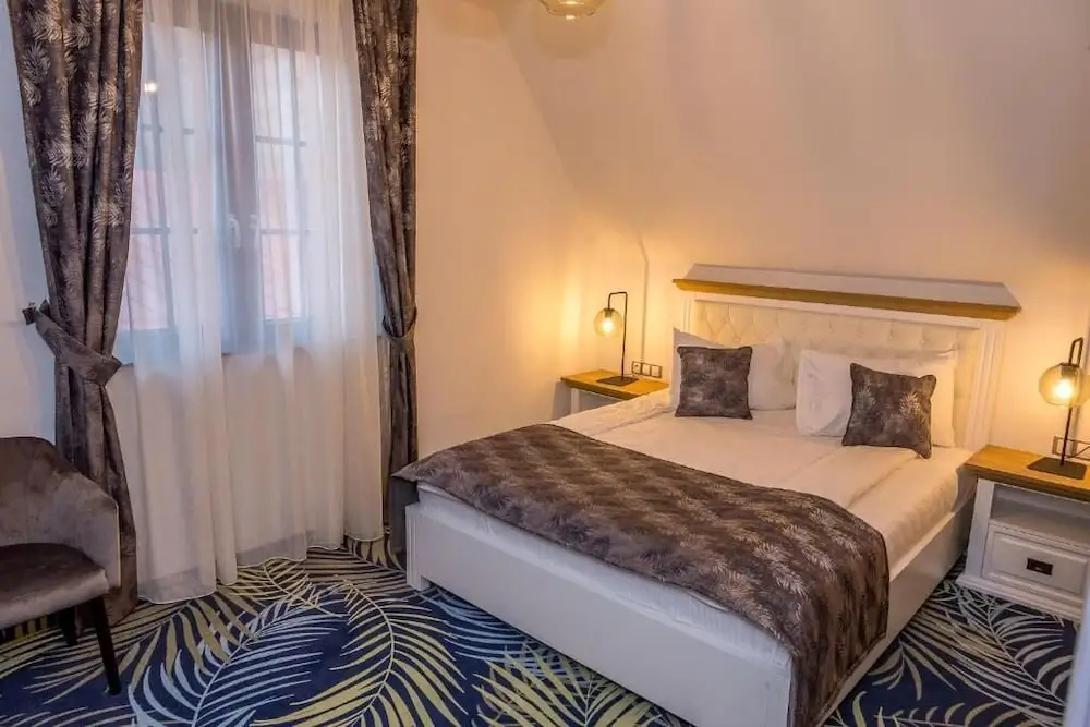 Superior Double Suite (full double bed)