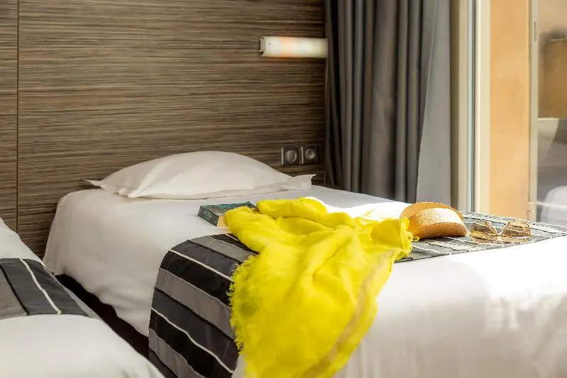 Standard Double room (twin beds)