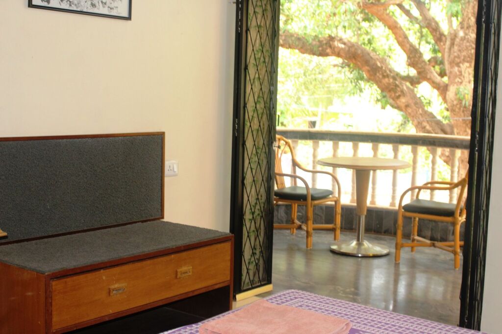 Morjim laxmi guest house ex laxmi