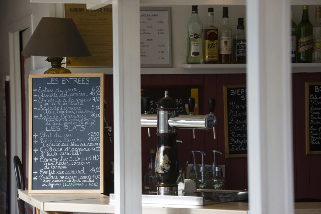 Food & Beverage