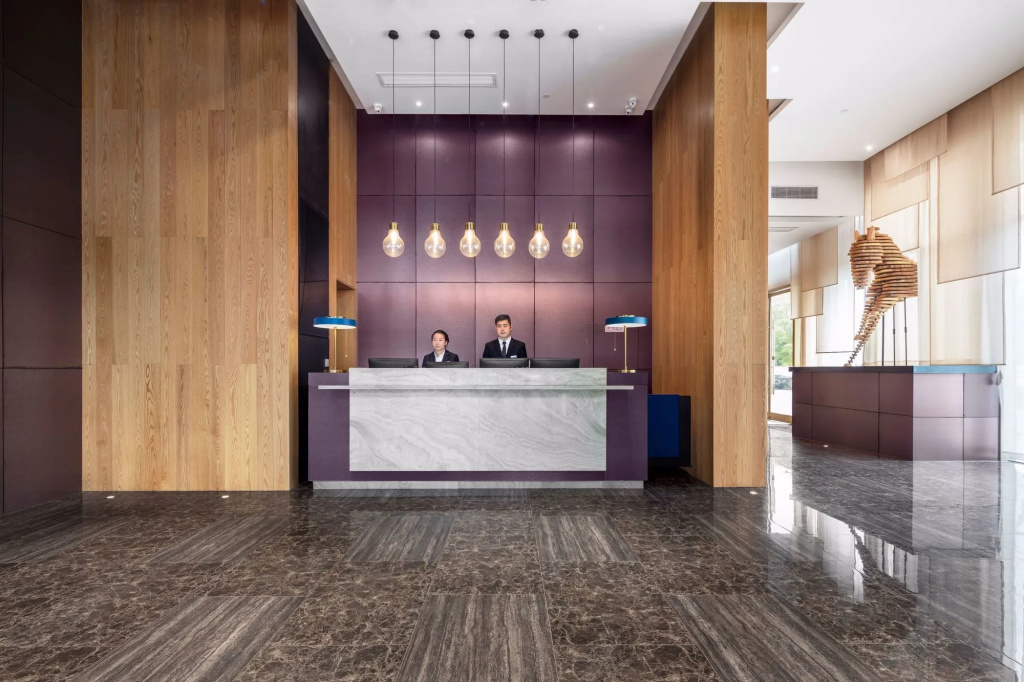Lobby & Reception