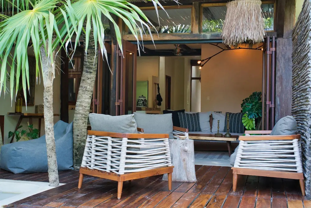 2 Bedrooms Villa