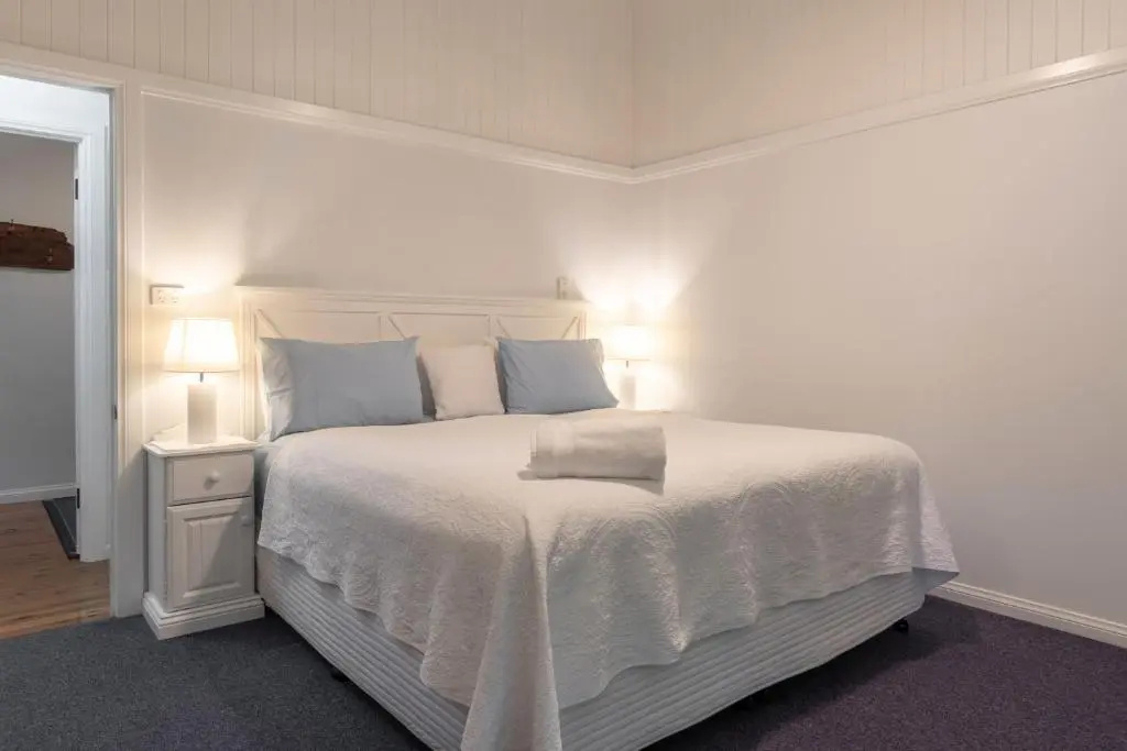1 Bedroom Double Suite (full double bed)