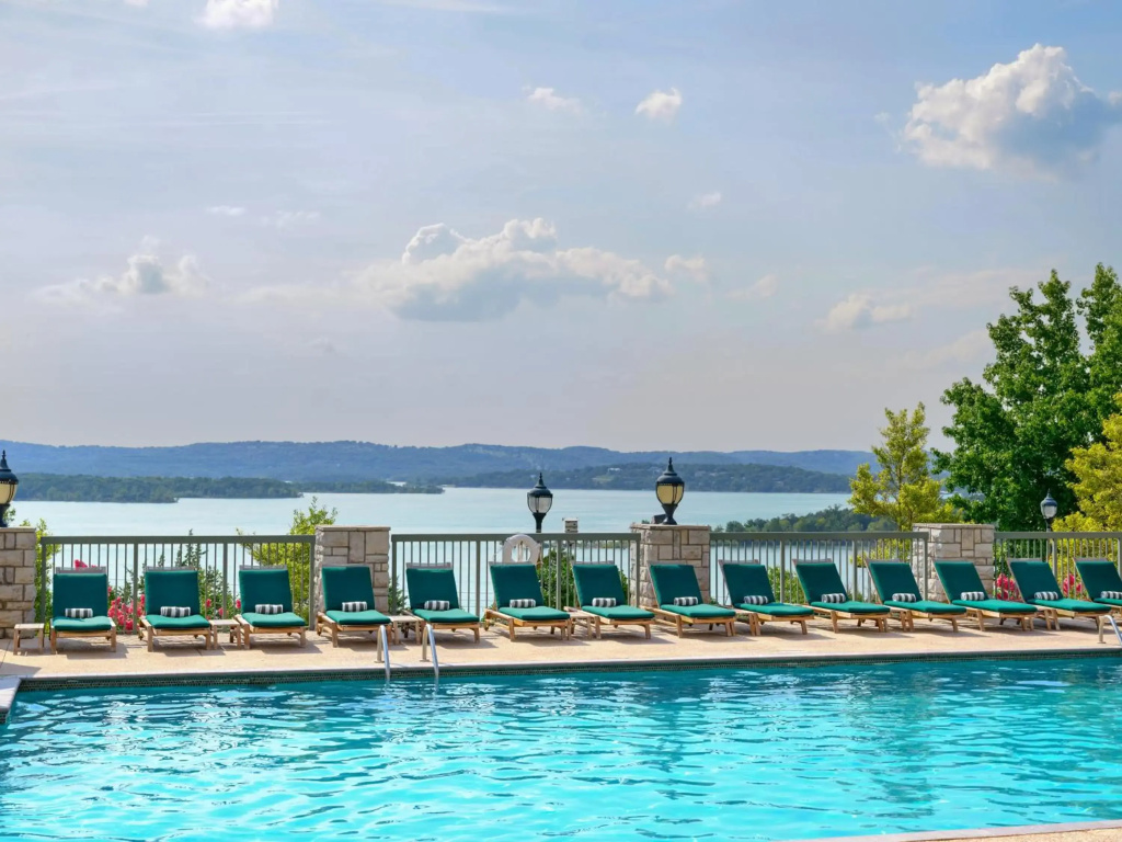 Chateau On The Lake Resort Spa and Convention Center - фото 20