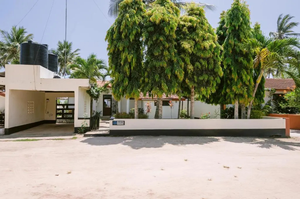 Oasys House - Beautiful Private Beach Front Home
