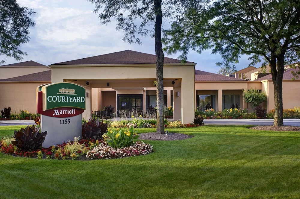Courtyard Chicago Naperville