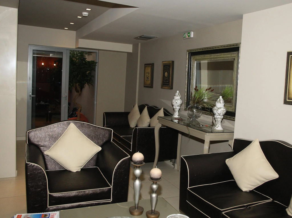 Отель Areos Hotel в Афины