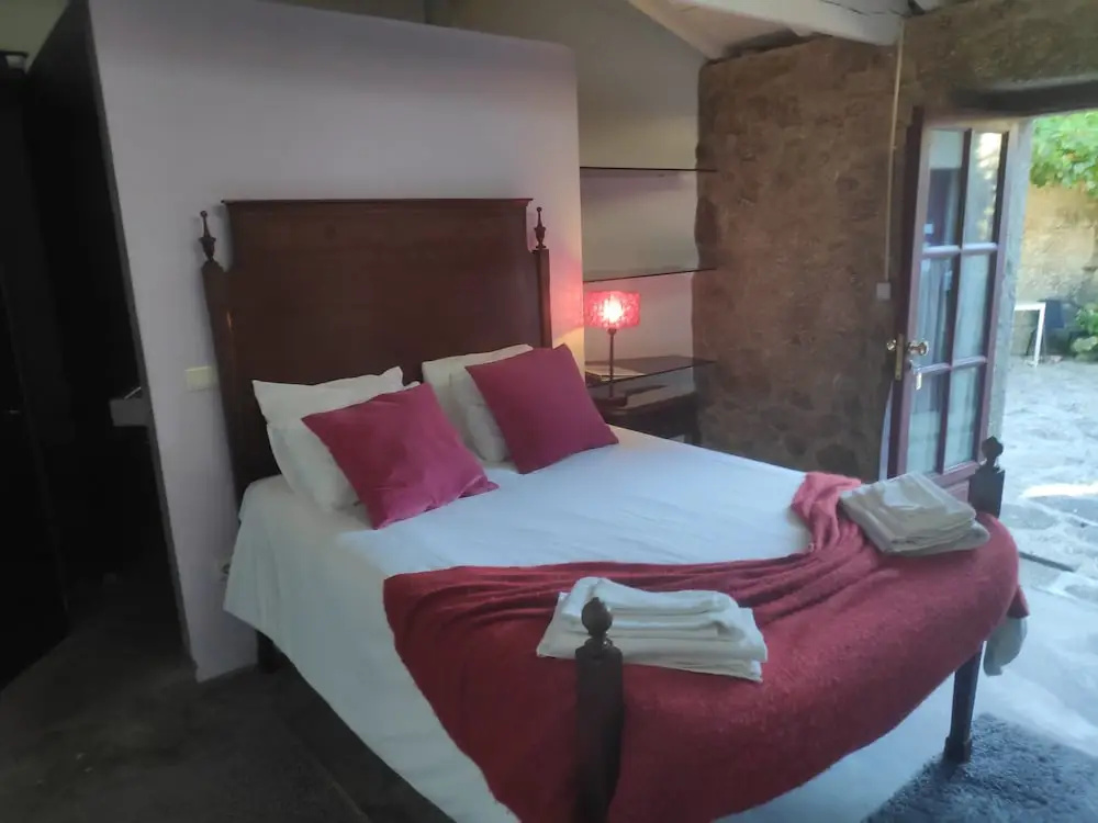 Double Suite (full double bed)