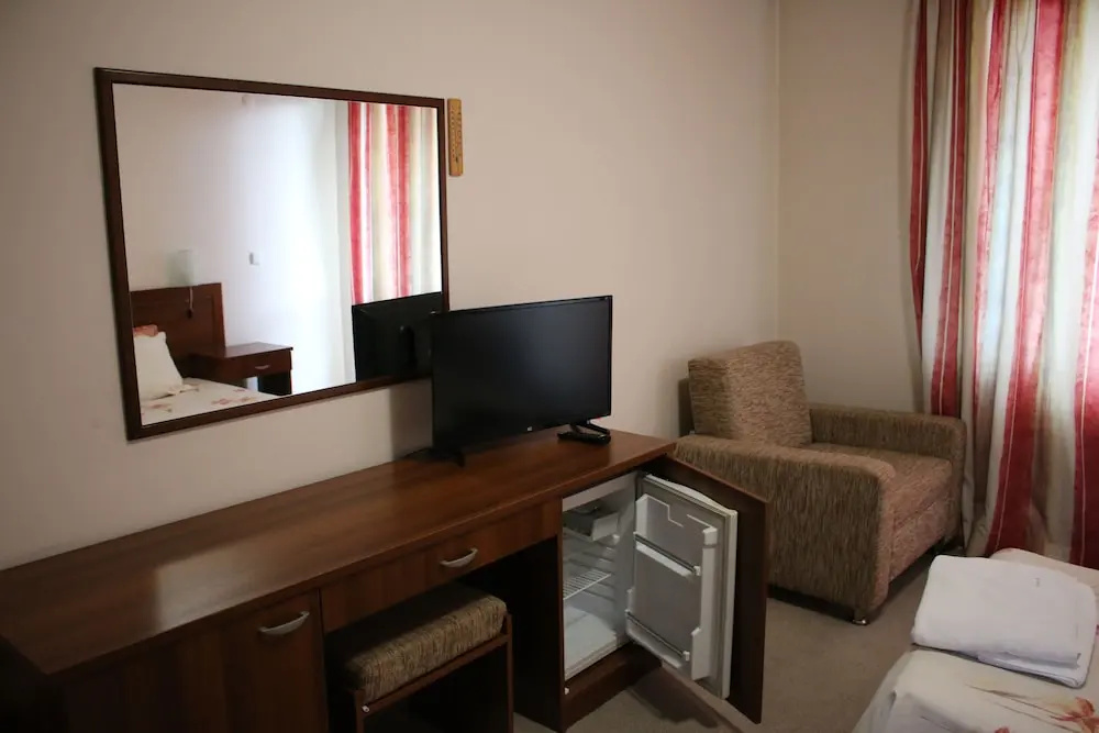 Standard Double room with balcony (full double bed)