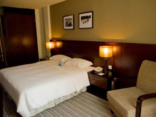 Hotel Sixty3