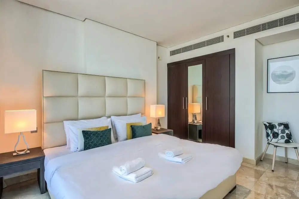 Luxury Apartment Steps Away From Everything