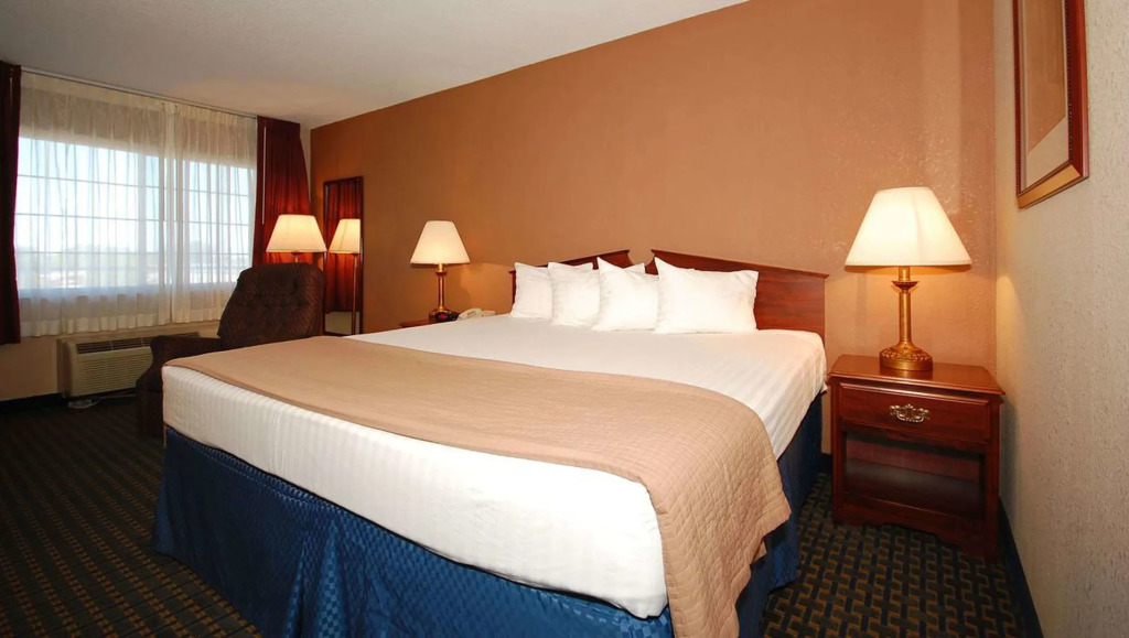 Magnuson Hotel Red Baron — фото 4