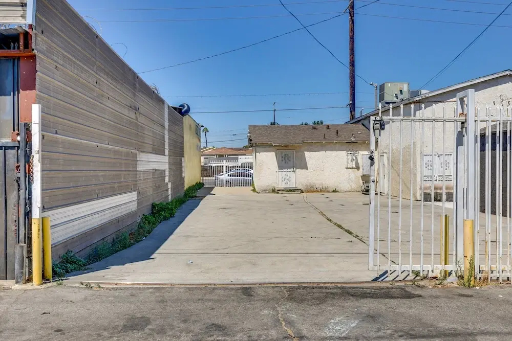 Los Angeles Vacation Rental: 9 Mi to Downtown!