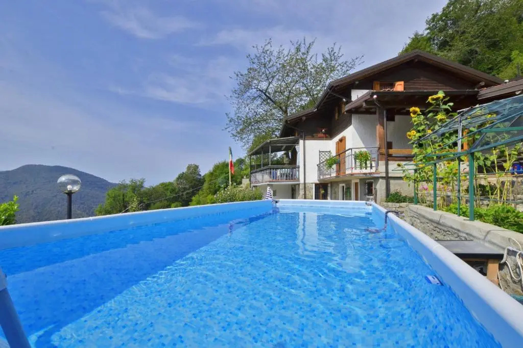 3 Bedrooms Cottage