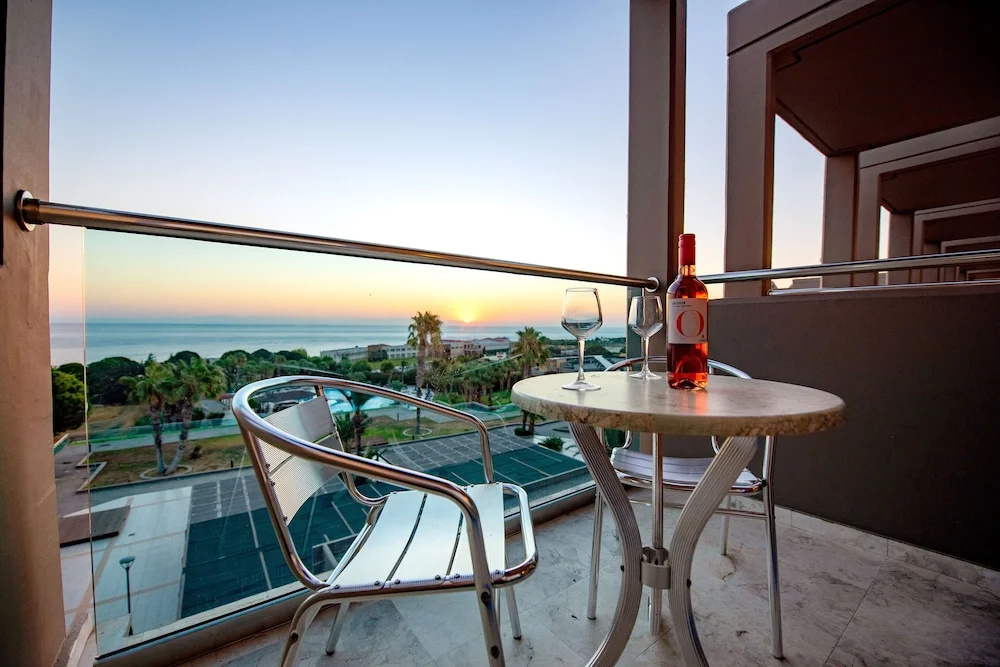 Balcony & Terrace