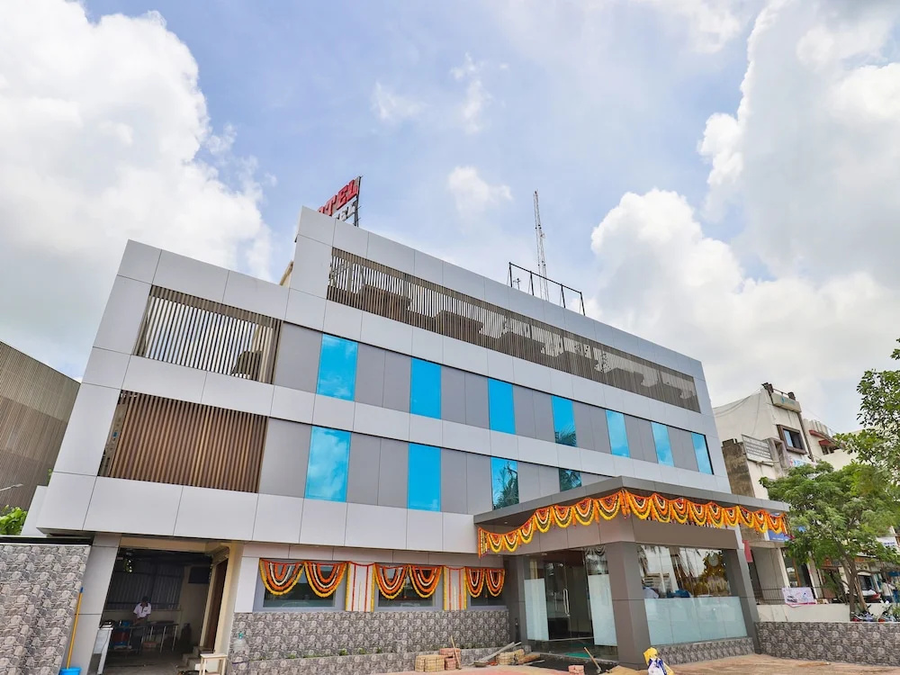 Hotel Saineel by OYO Rooms