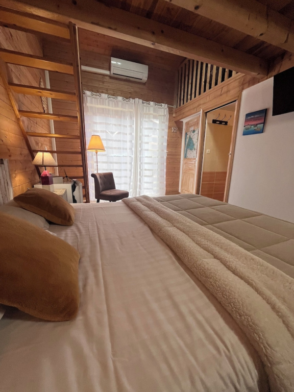 Superior Quadruple room with courtyard view