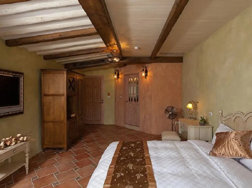Deluxe Double room (full double bed)