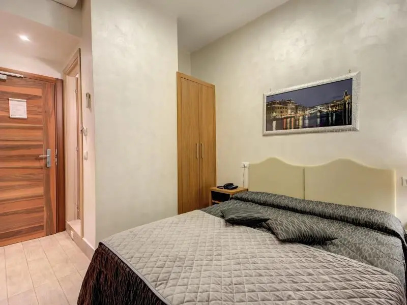 Economy room