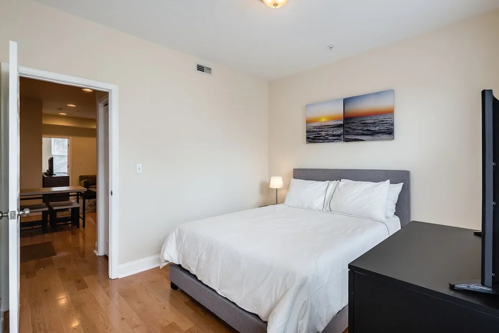 Modern 2 BED Bath Near Center City&university City