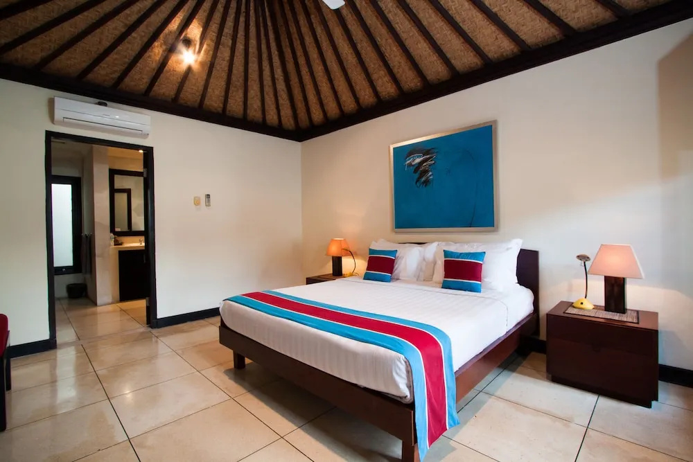 5 Bedrooms Villa with pool view