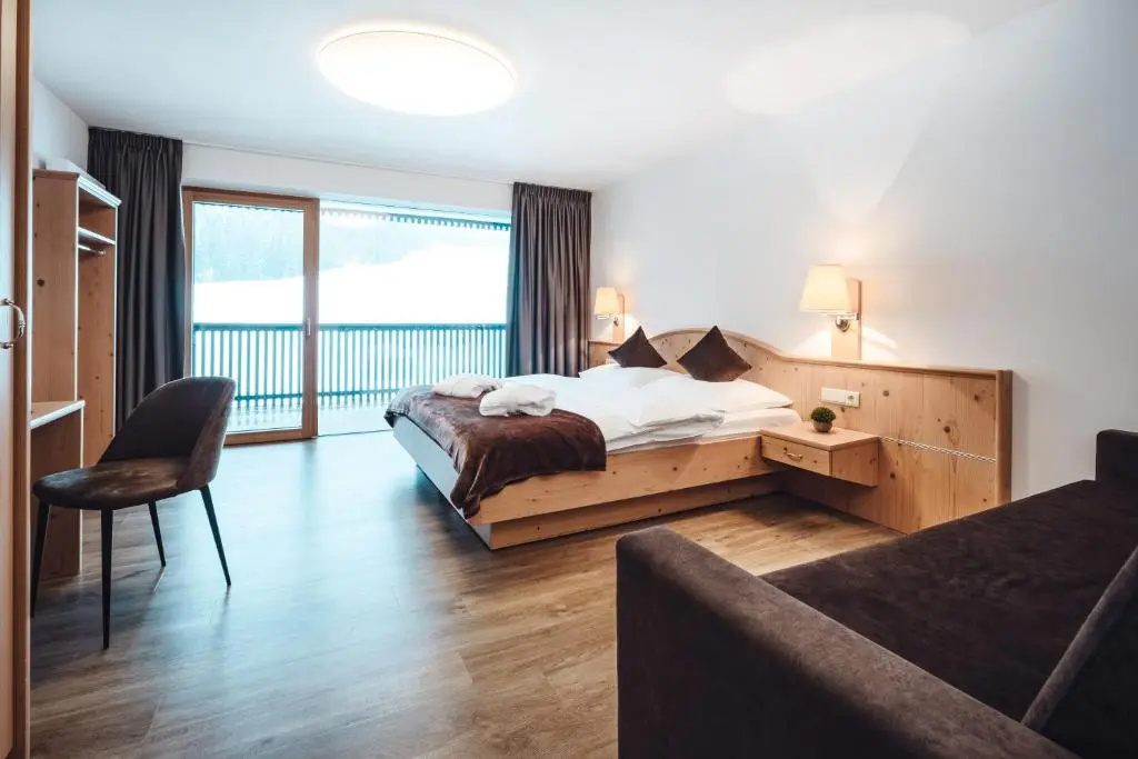 Superior Double room (full double bed)