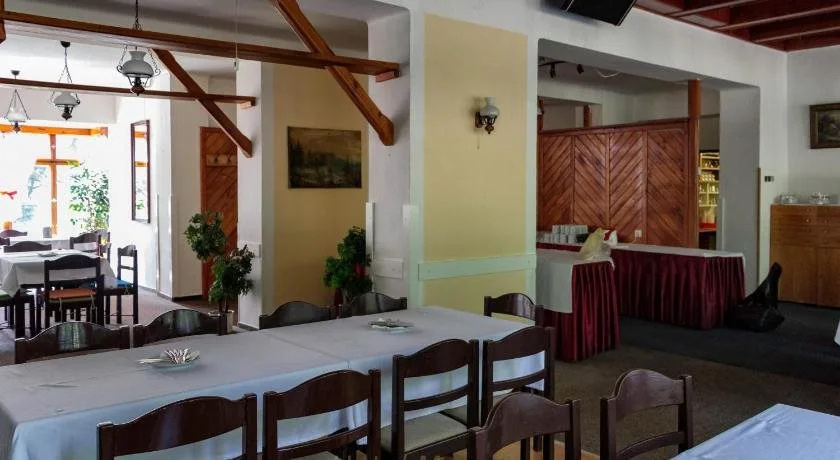 Hotel Maxov - Général