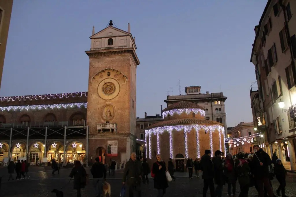 Casa Marsilva - holiday apartment in old town centre, near the lake