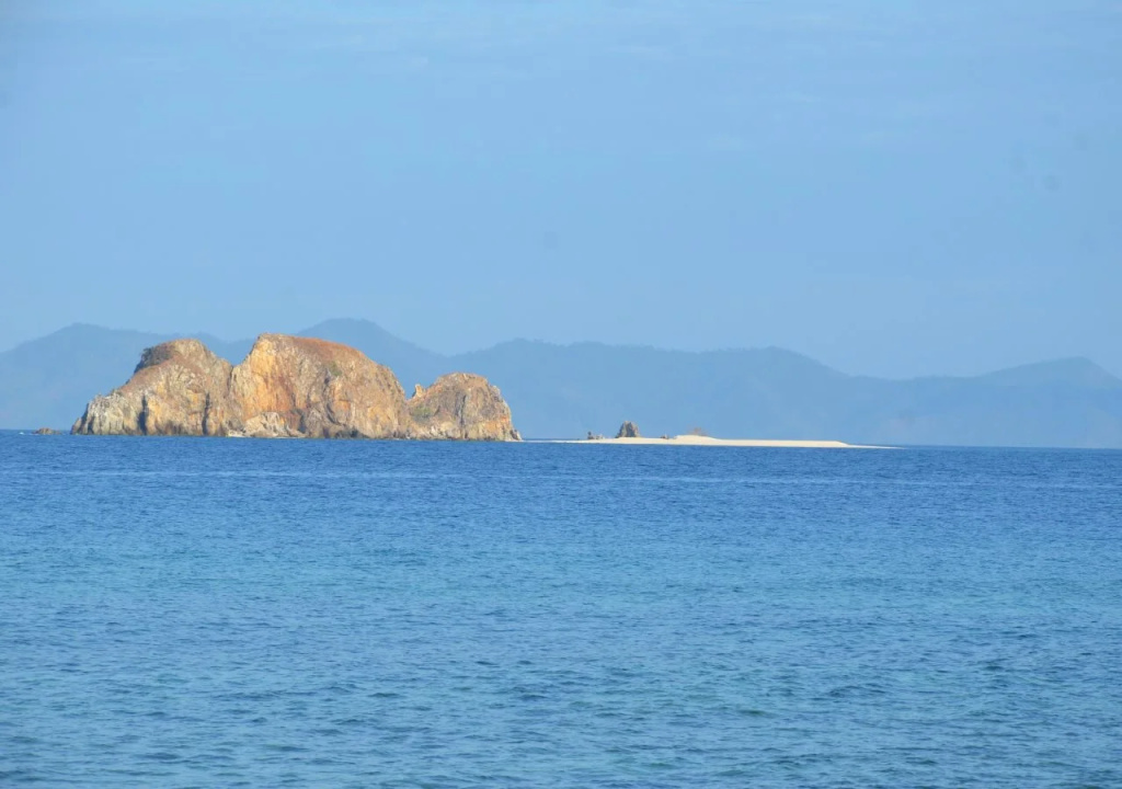Beach & Waterfront