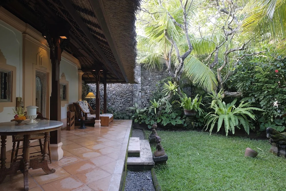 Tandjung Sari Hotel