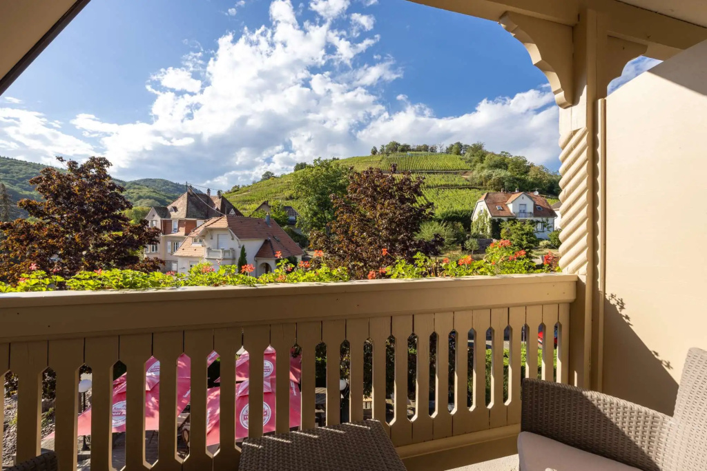 Balcony & Terrace