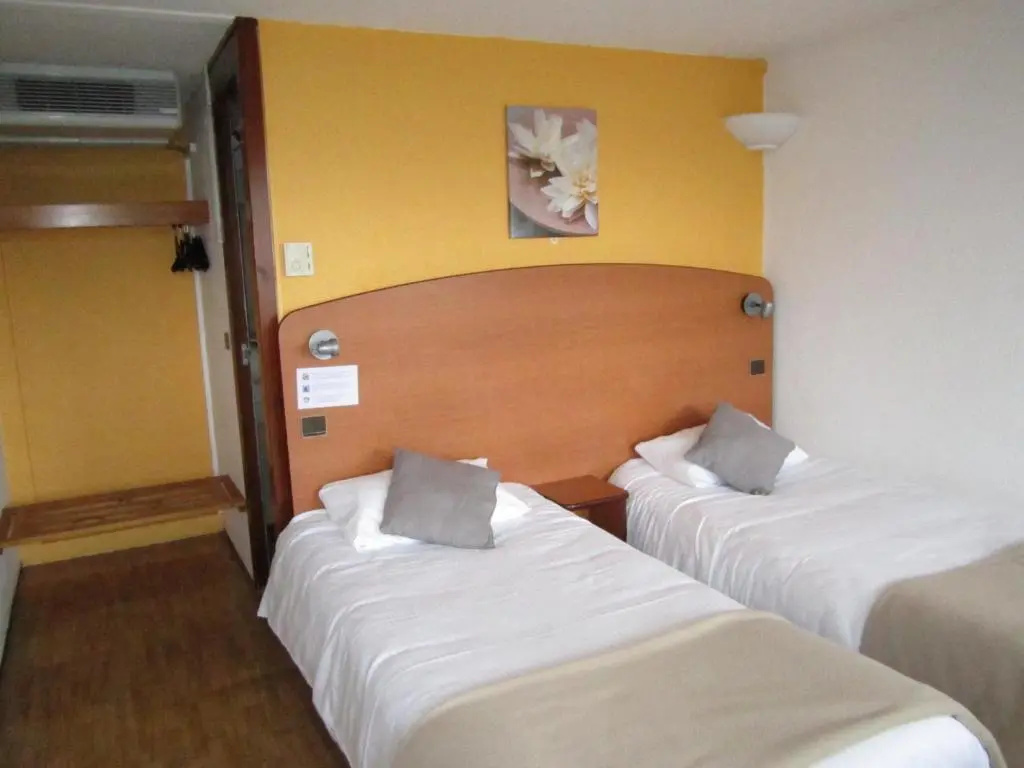 Standard Double room (twin beds)