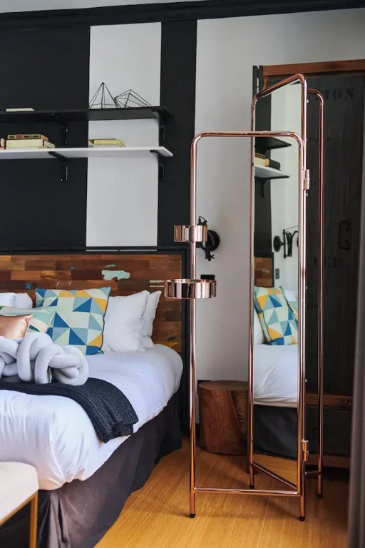 Madrigal hotel 179