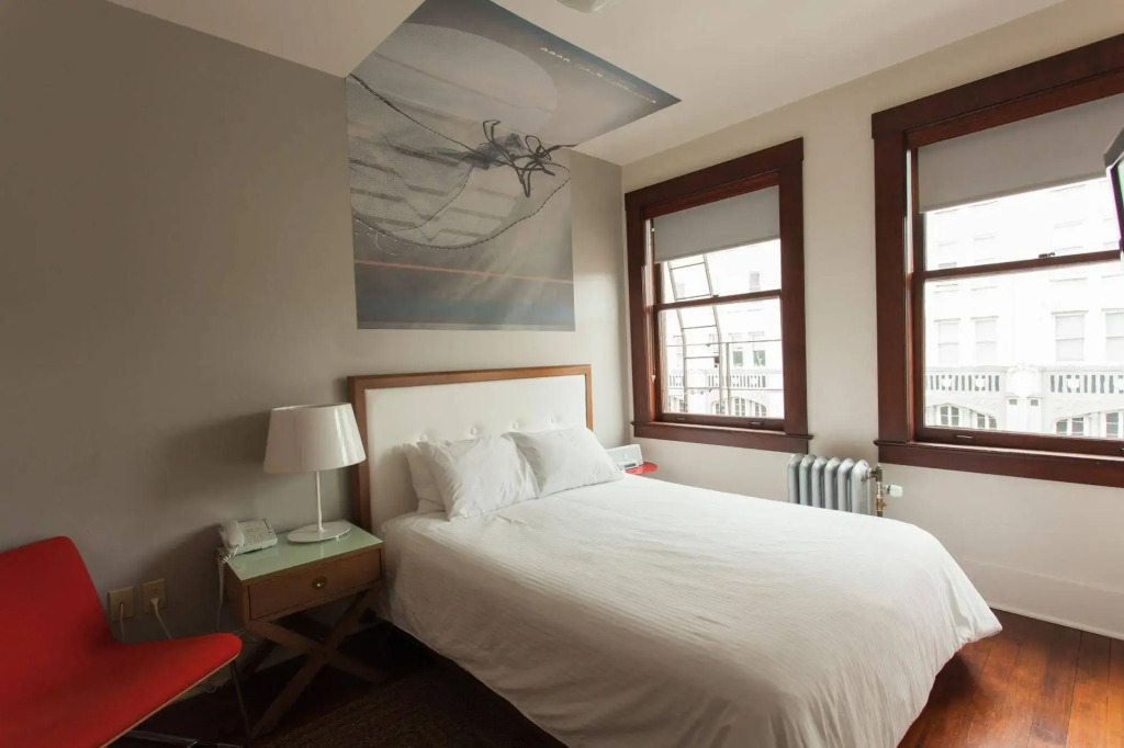 Commodore Hotel — фото 5