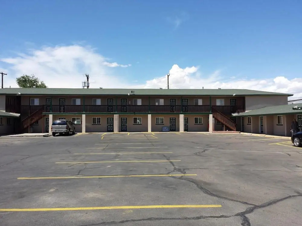 Encore Motel