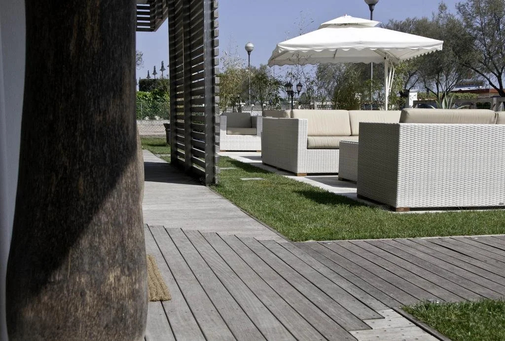 Balcony & Terrace