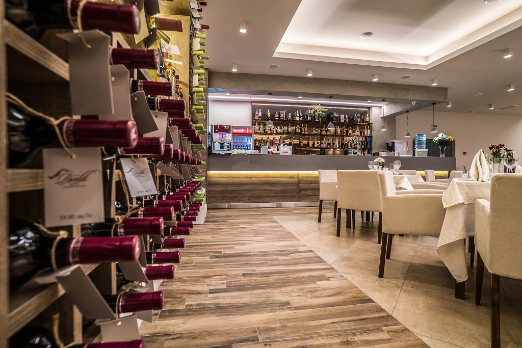 Food & Beverage