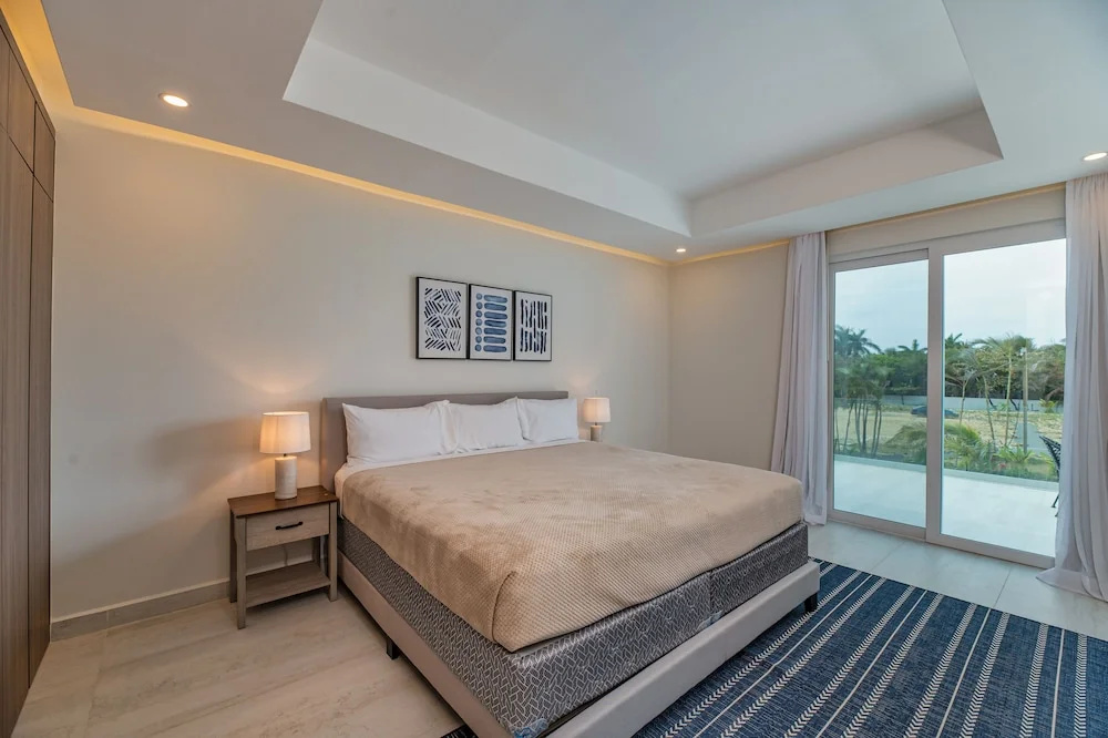 3 Bedrooms Luxury Villa with partial ocean view