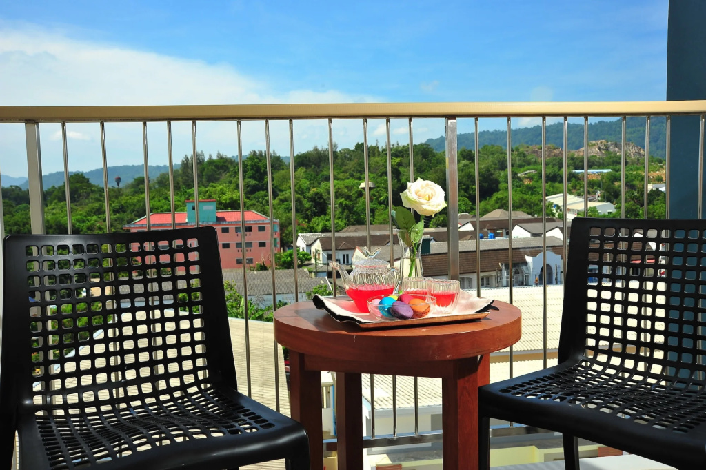 Balcony & Terrace