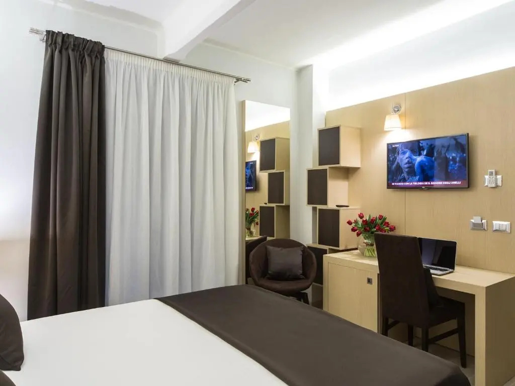 Superior Double room with garden view (full double bed)
